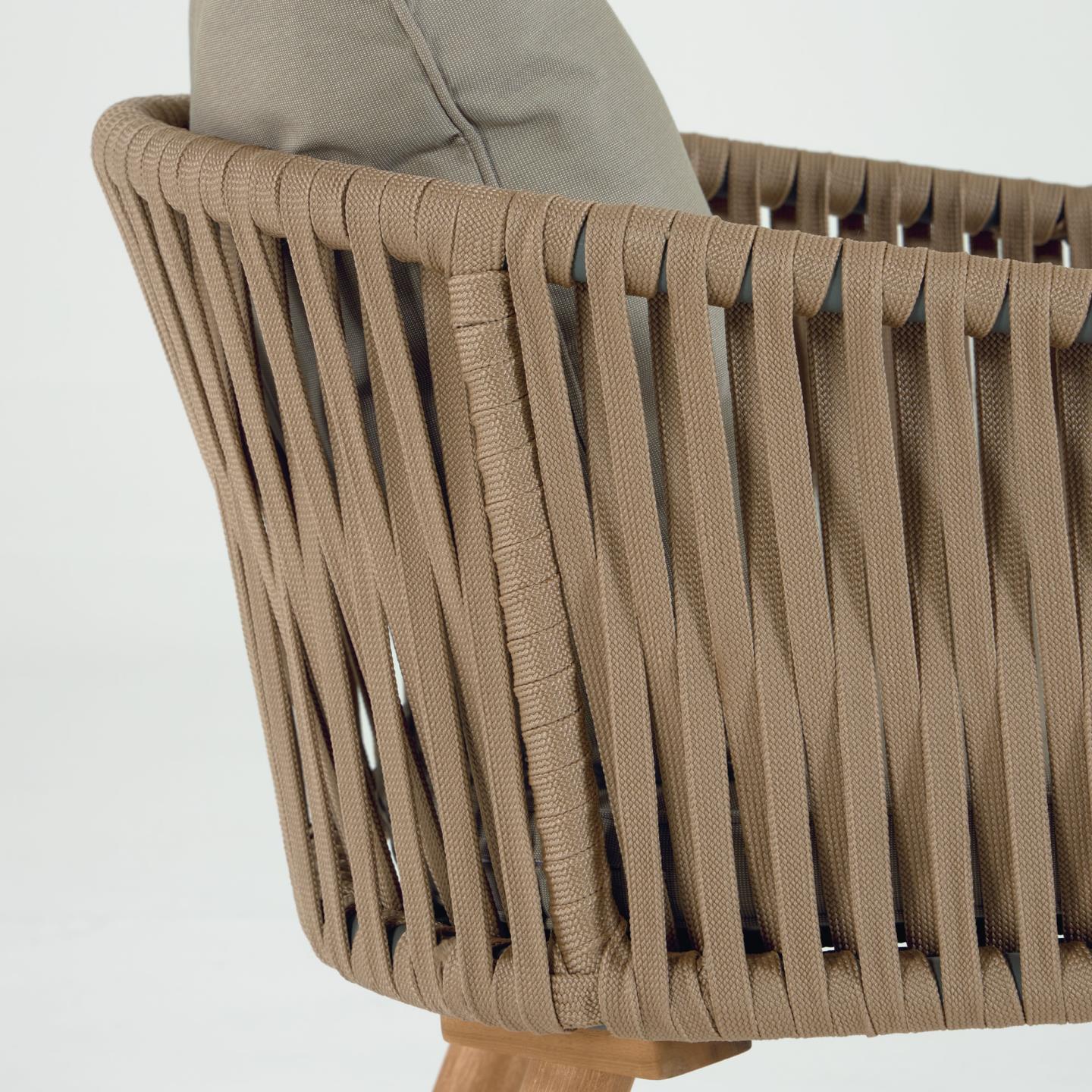 Hemlice chair in beige rope with solid 100% FSC acacia legs